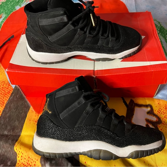 Air Jordan 11 - Picture 5 of 9